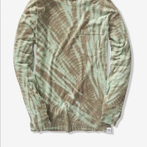 VS PINK Long Sleeve Campus Tee